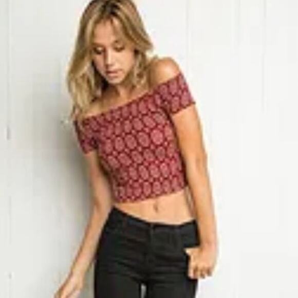 Brandy Melville Off the Shoulder Burgundy Top one size - Picture 1 of 7